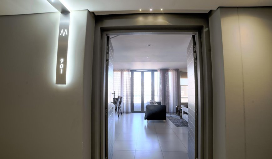 Ninth Floor Luxury Apartment: Decorative detail
