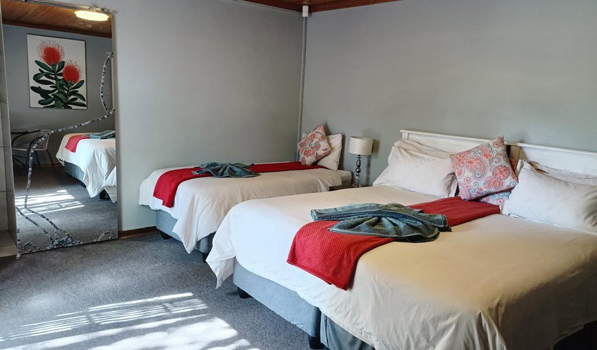 2 Bedroom Luxury Unit: Bed