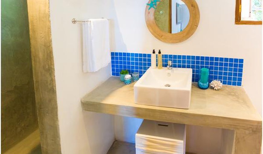 Casa Feliz - Stylish 2 Bedroom Cabin: Cottage 4 B - Bathroom
